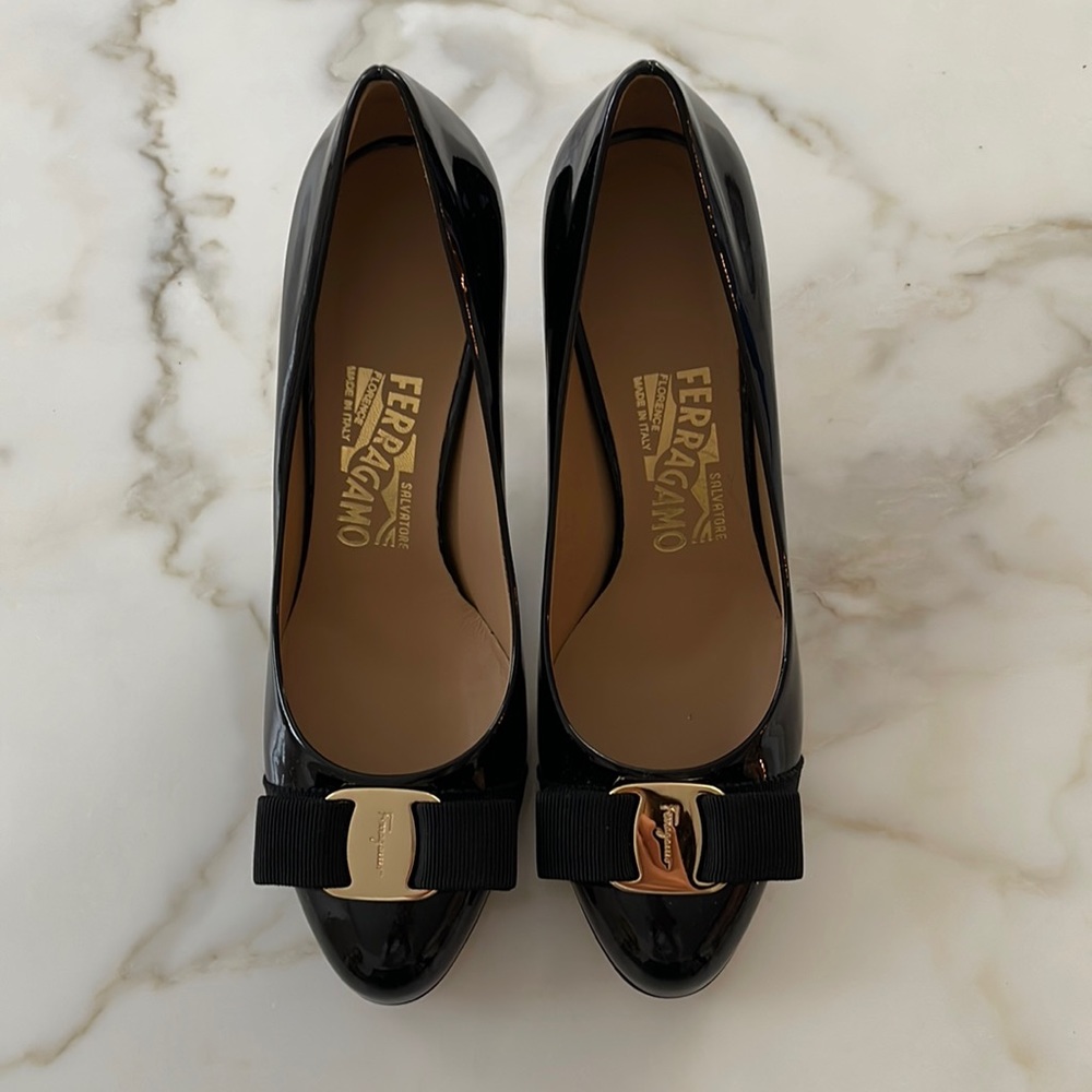 Ferragamo Carla heels